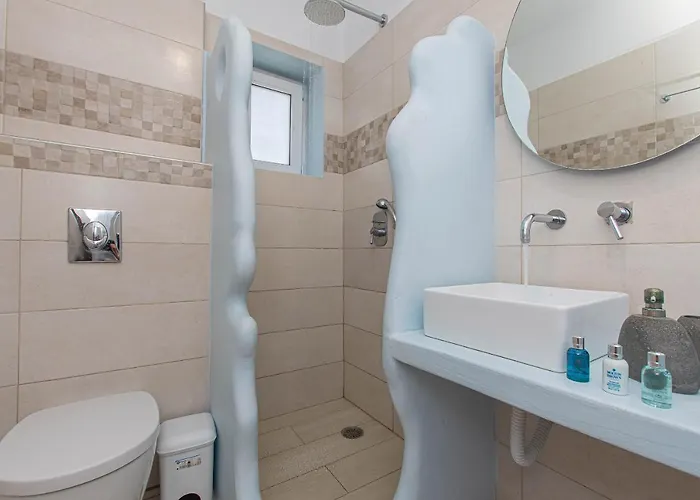 Hotel apartamentowy Anius Plintri