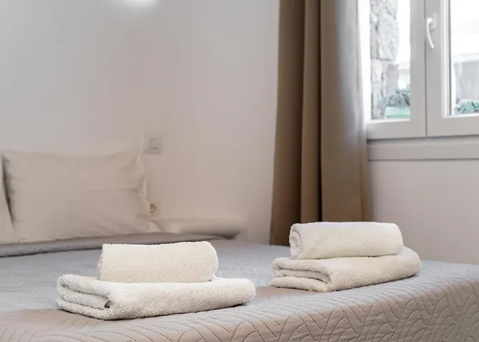 Anius Apartahotel 3*